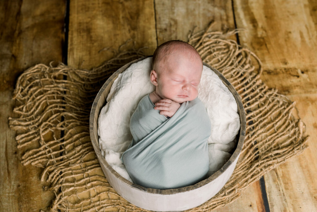 newborn posing naissance aix en provence